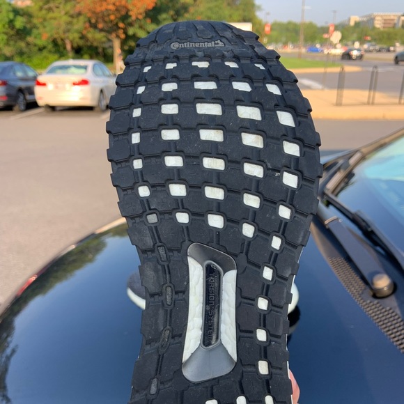 Adidas ultraboost - Picture 2 of 4